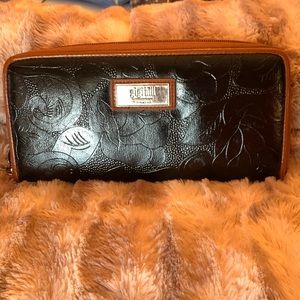Gigi Hill wallet, excellent condition.